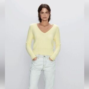Zara Soft Butter Yellow Cropped Fuzzy V Neck Sweater S Quiet Luxury Minimalist